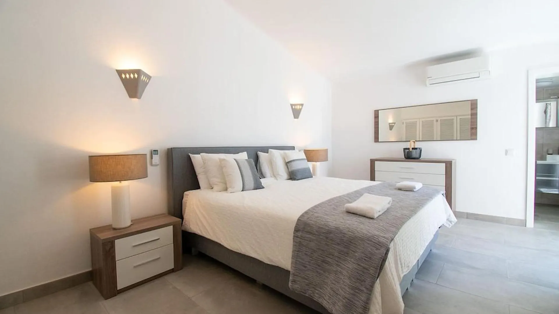 Lavanda Magnificent Five Bedroom Villa Carvoeiro  Portugal