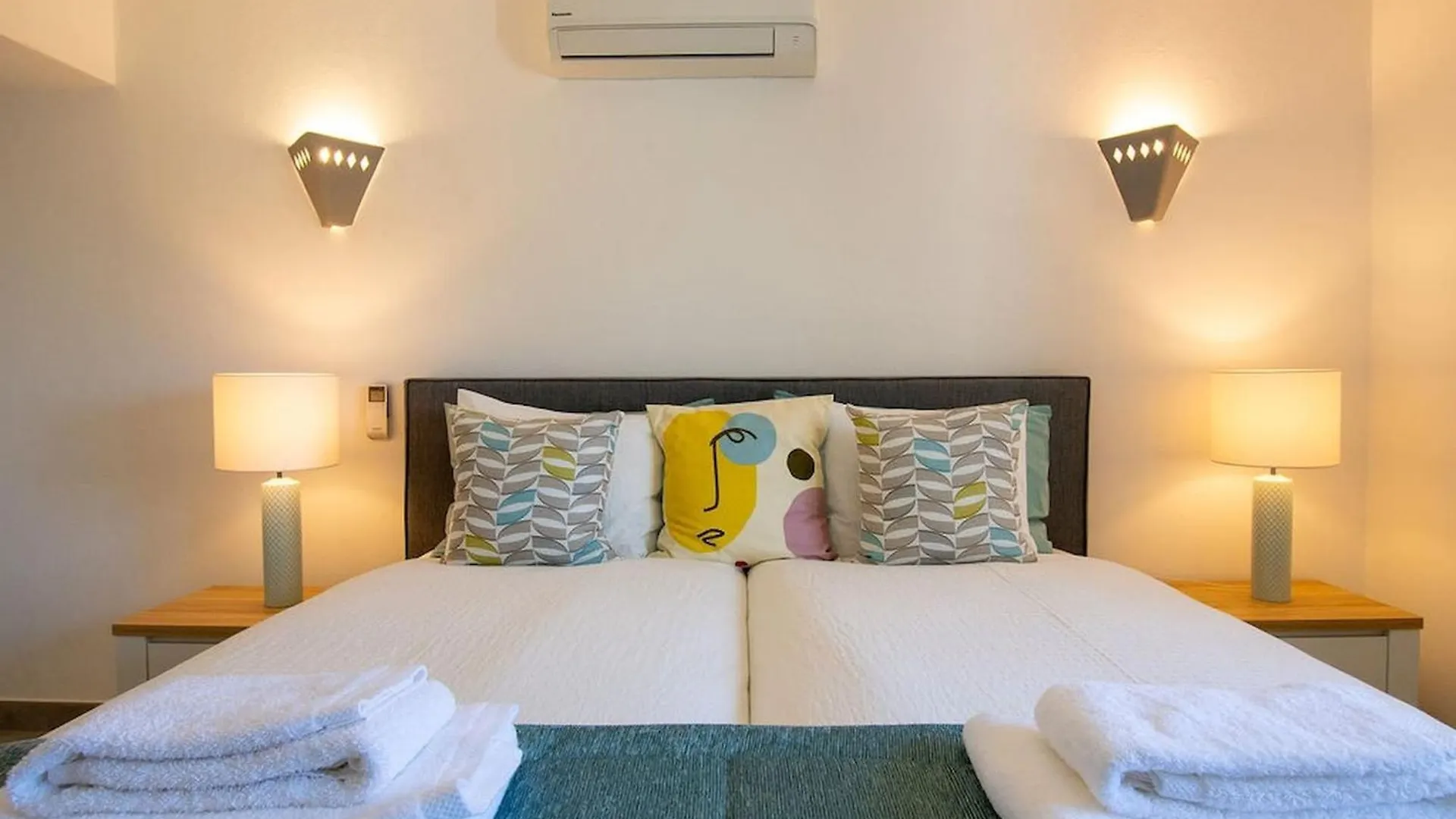 Lavanda Magnificent Five Bedroom Villa Καρβοέιρο