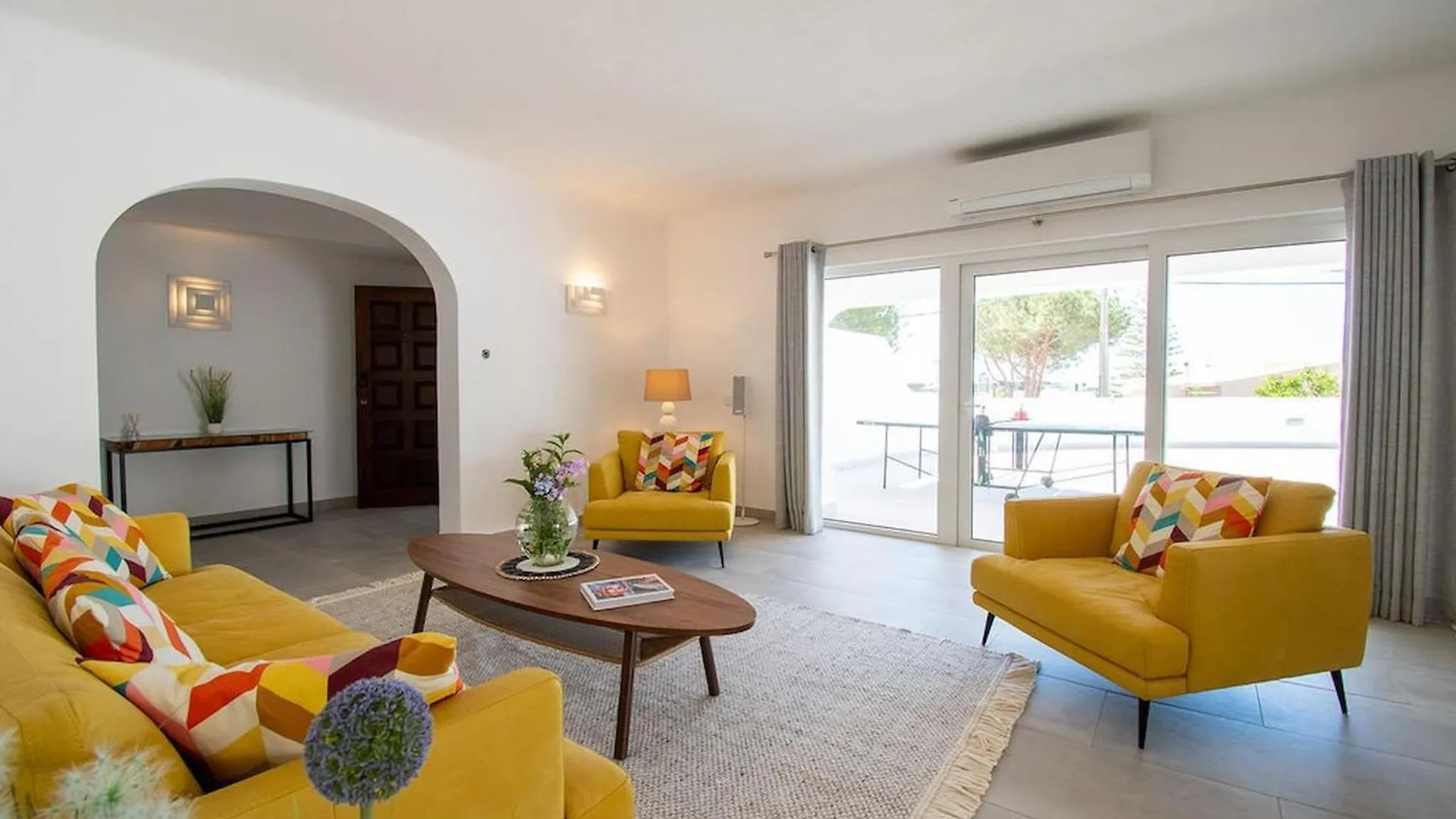 Lavanda Magnificent Five Bedroom Villa Καρβοέιρο
