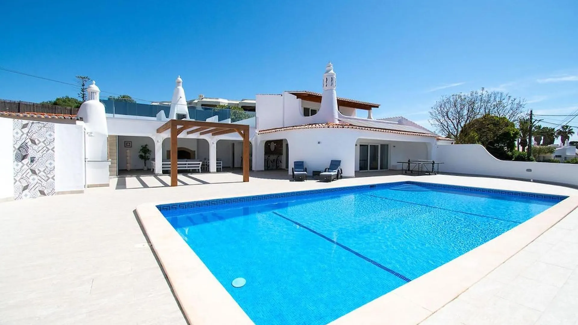 Lavanda Magnificent Five Bedroom Villa Καρβοέιρο